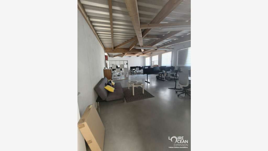 A louer bureaux récents de 500m² à La Chevrolière