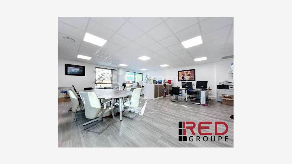 Location bureaux 96m² R+1 à La Ciotat