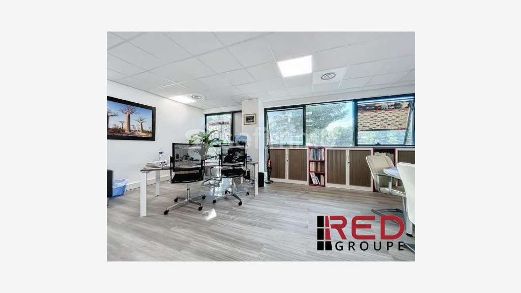 Location bureaux 96m² R+1 à La Ciotat