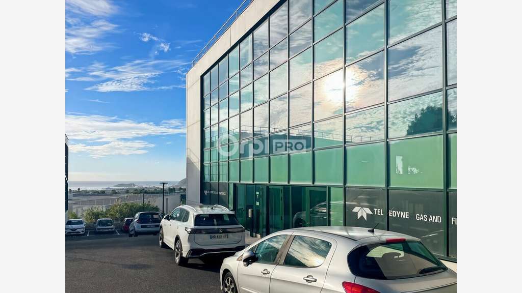 A louer bureaux 96m² à La Ciotat zone Athélia