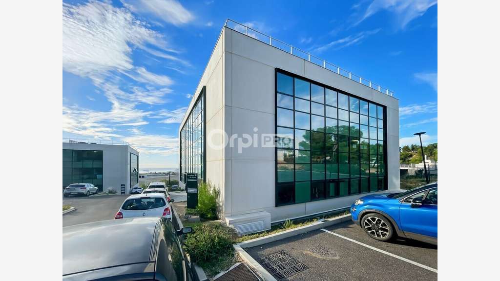 A louer bureaux 96m² à La Ciotat zone Athélia