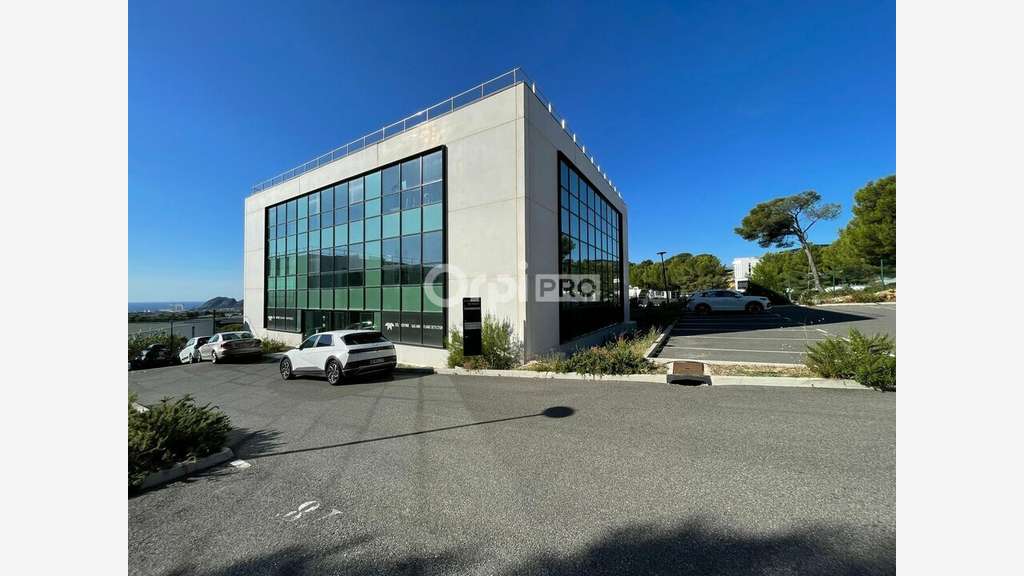 A louer bureaux 96m² à La Ciotat zone Athélia