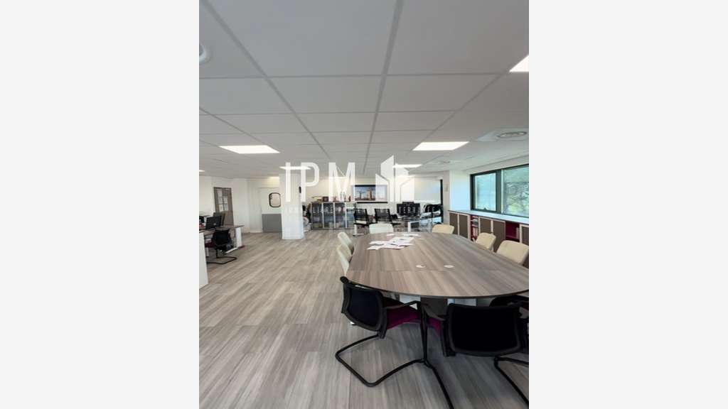 A louer bureaux 96m² zone Athélia à La Ciotat