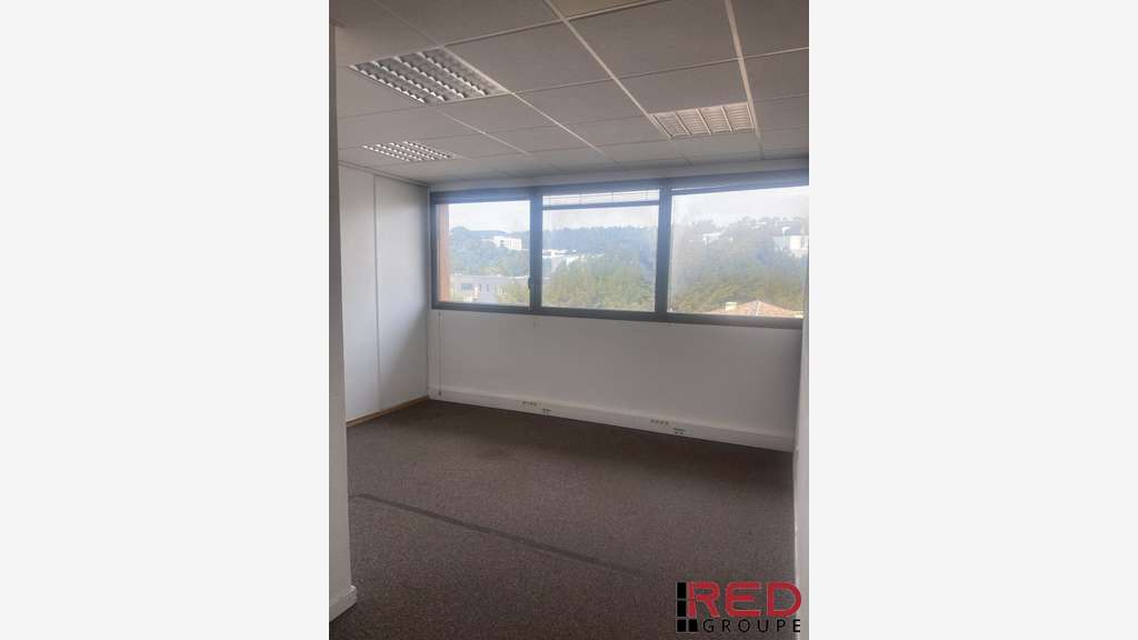 Location bureaux 207m² au 3ème étage à La Ciotat