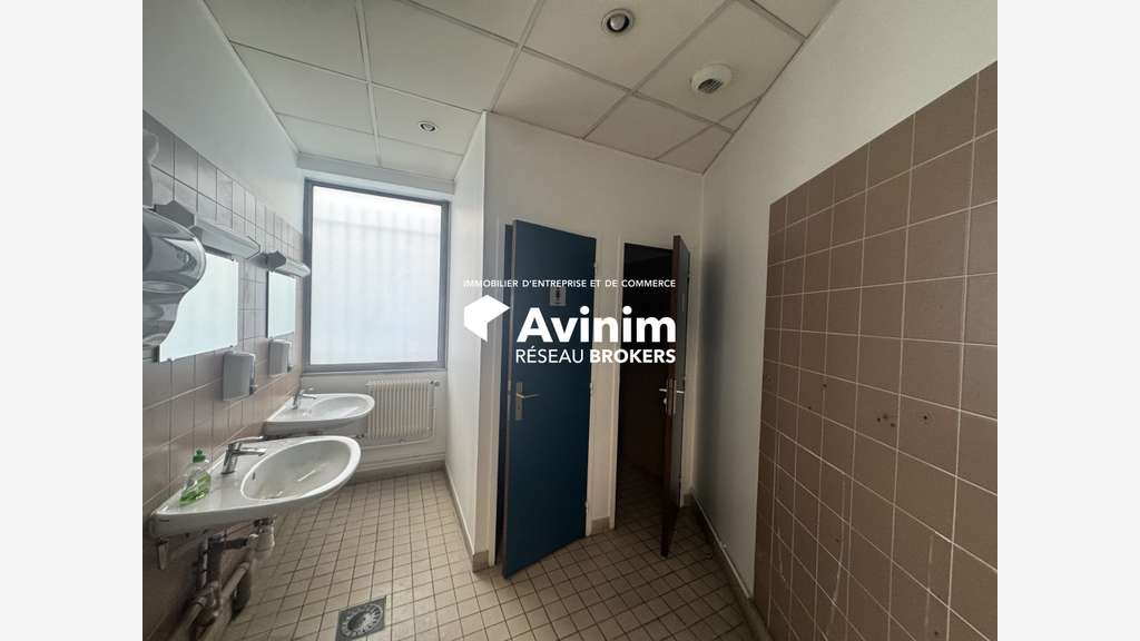 A louer bureaux ERP  220m² RDC La Courneuve