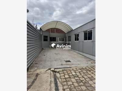 Bureaux au RDC et Stockage