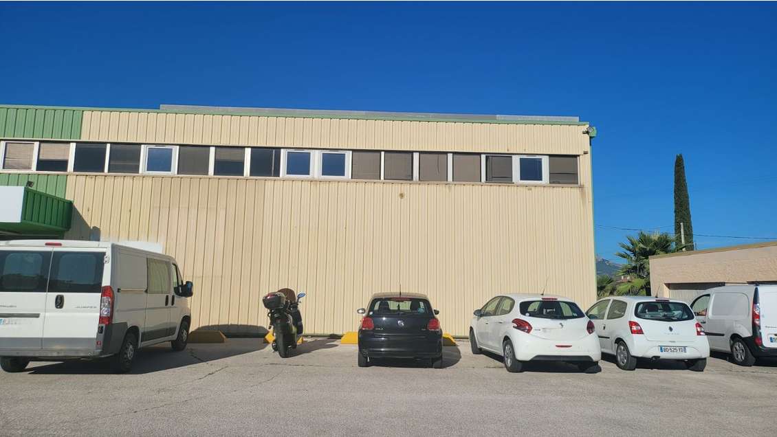 Loue espace de bureaux 210m² Hyères Saint-Gervais