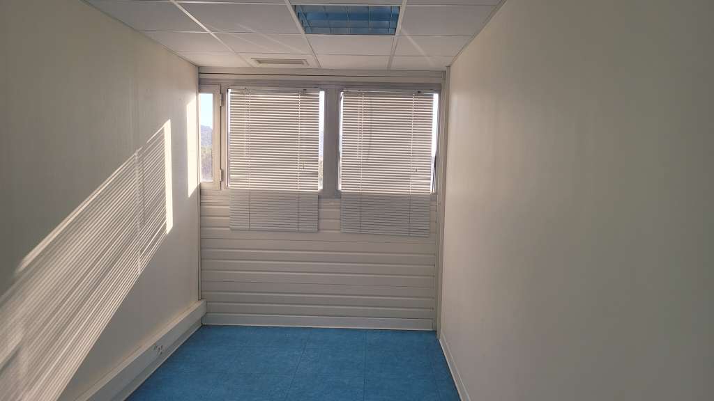 Loue espace de bureaux 210m² Hyères Saint-Gervais
