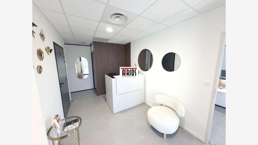 A louer bureaux de 250m² à la Moutonne