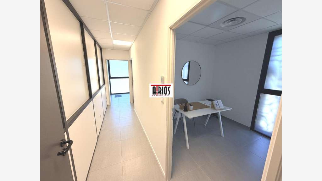 A louer bureaux de 250m² à la Moutonne