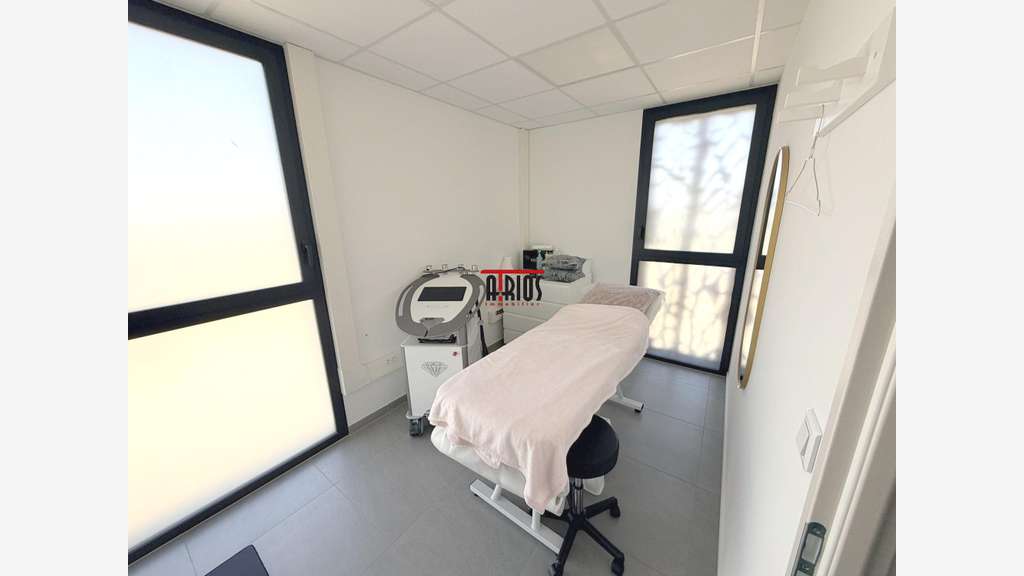 A louer bureaux de 250m² à la Moutonne