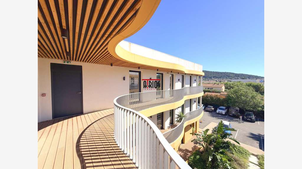 A louer bureaux de 250m² à la Moutonne