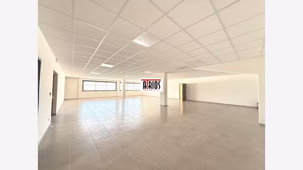 A louer plateau bureaux de 470m² à la Crau Gavarry