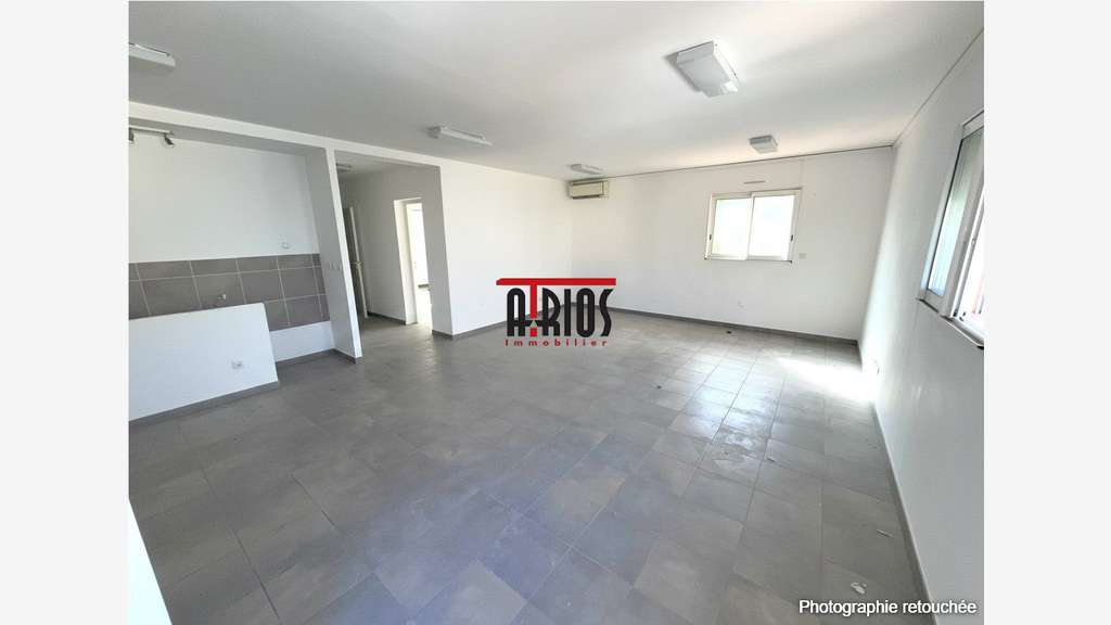 A louer bureau de 80m² neuf en ZA à la Moutonne