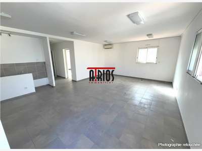 A louer bureau de 80m² neuf en ZA à la Moutonne