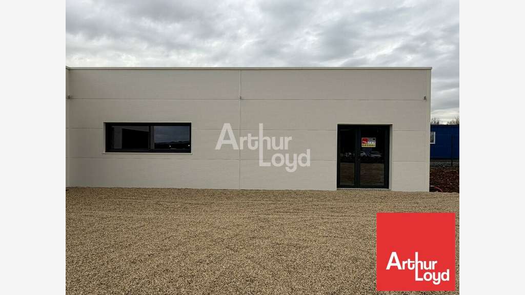 A louer bureaux 100m² La Crèche zone sécurisée
