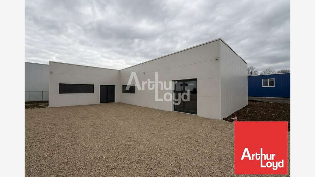 A louer bureaux 100m² La Crèche zone sécurisée