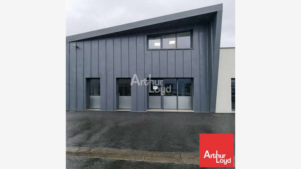 Location bureaux 115m² à la Crèche proche A83 A10