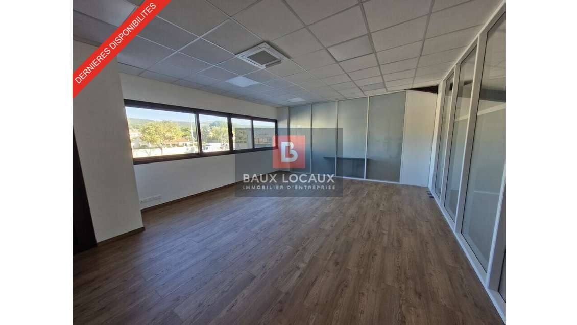 A louer bureau  40m² R+1 à La Fare-les-Oliviers