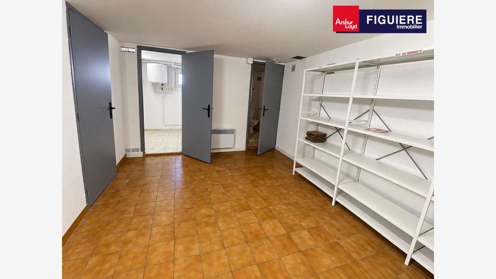 Bureaux 100m² à louer La Fare-les-Oliviers centre