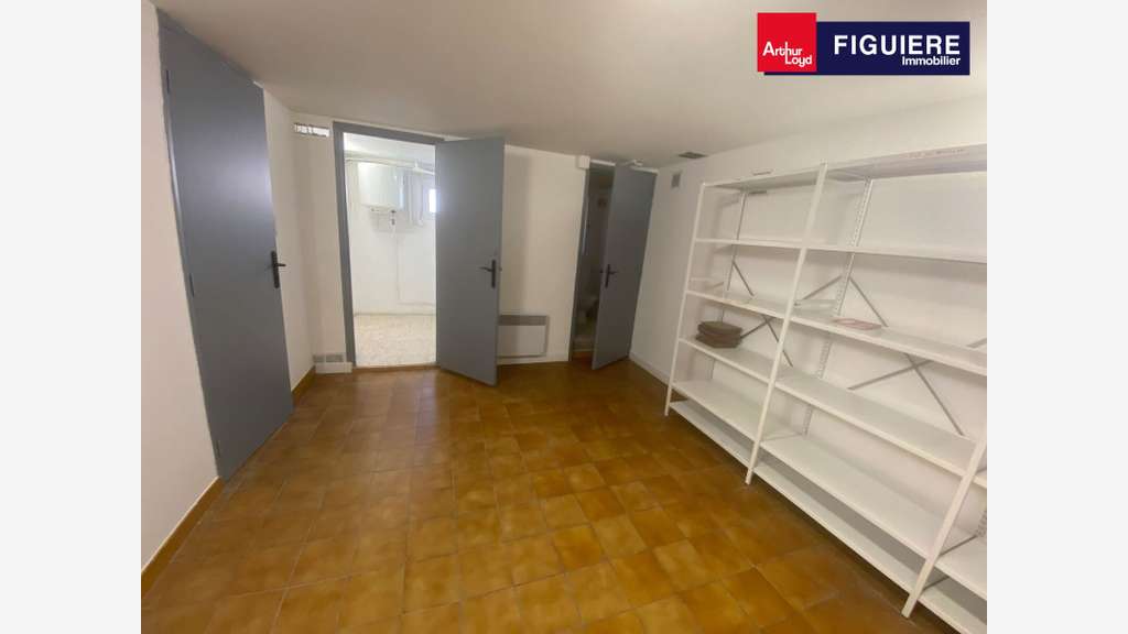 Bureaux 100m² à louer La Fare-les-Oliviers centre