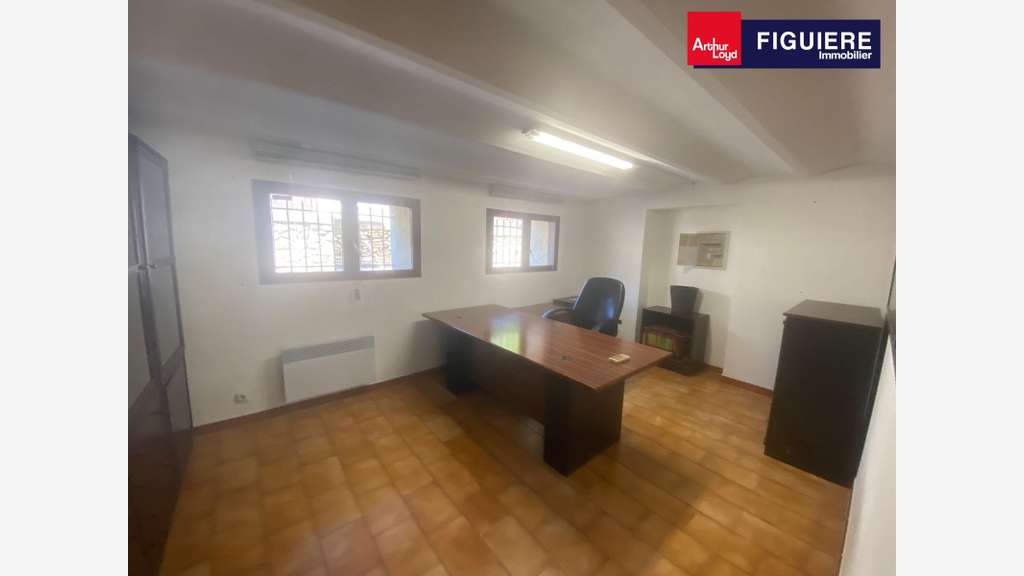 Bureaux 100m² à louer La Fare-les-Oliviers centre