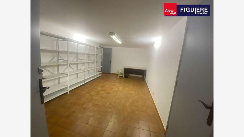 Bureaux 100m² à louer La Fare-les-Oliviers centre