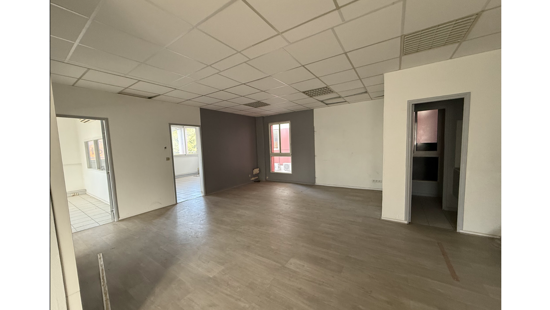 A louer bureaux 131m² ZA La Farlède