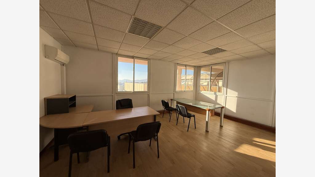 A louer bureaux 80m² La Farlède ZA Toulon-Est