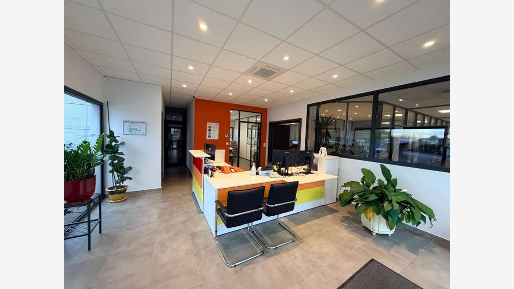 Bureaux de 184m² à louer en RDC en zi à la Farlède
