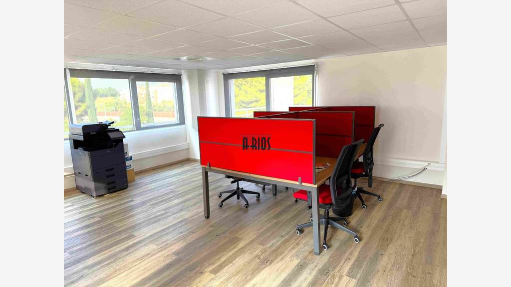 A louer bureaux de 246m² en zi de la Farlède