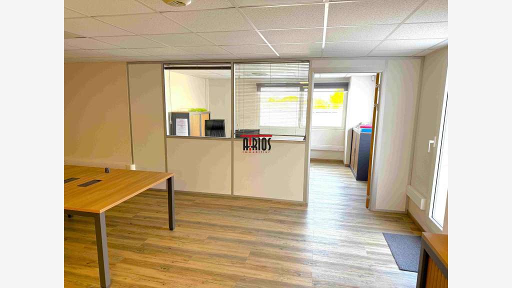 A louer bureaux de 246m² en zi de la Farlède