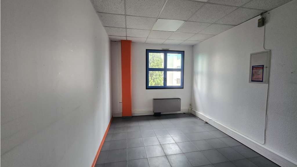 A louer bureaux 90m² ZI de La Garde