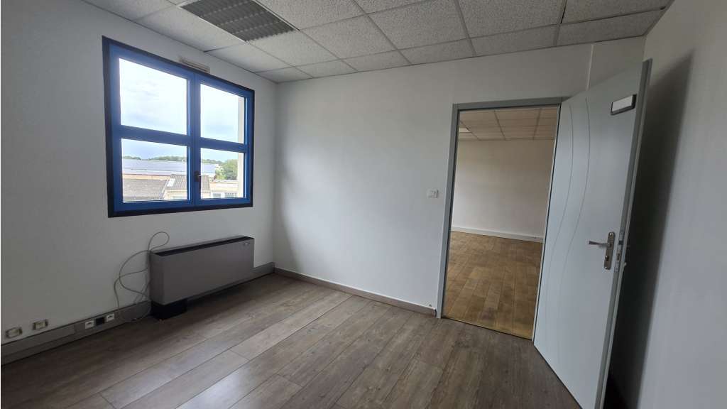 A louer bureaux 140m² R+2 ZI de La Garde A57/A570