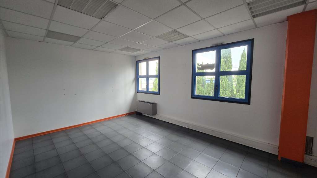 A louer bureaux 230m² R+2 ZI  La Garde A57 / A570