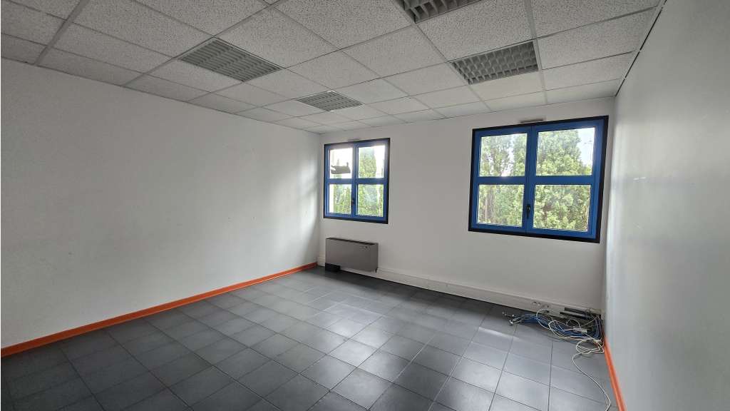 A louer bureaux 230m² R+2 ZI  La Garde A57 / A570