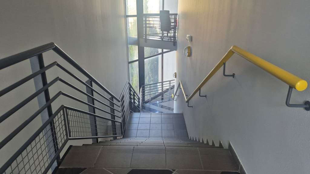 A louer bureaux 230m² R+2 ZI  La Garde A57 / A570