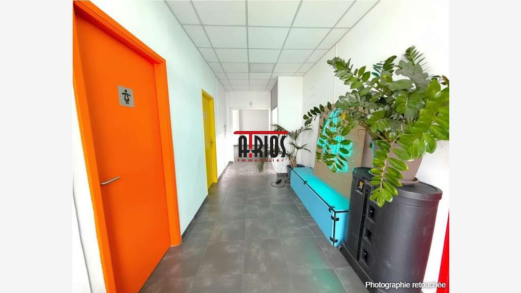 Loue bureaux 404m² sur 2 niveaux en zi de la Garde