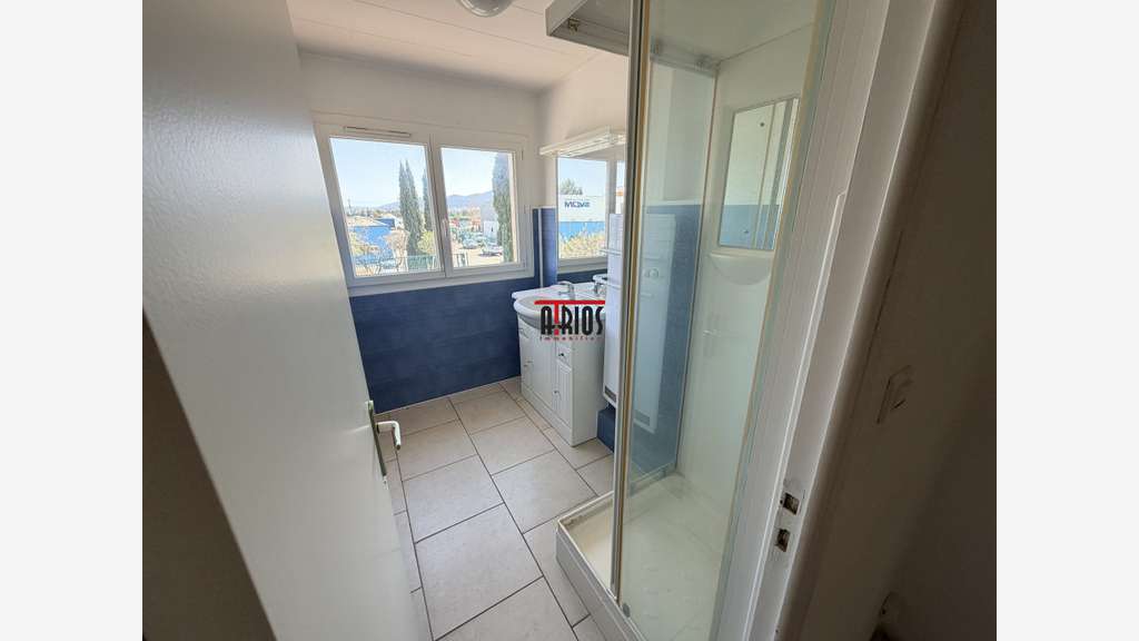 A louer bureaux de 280m² en zi de la Garde