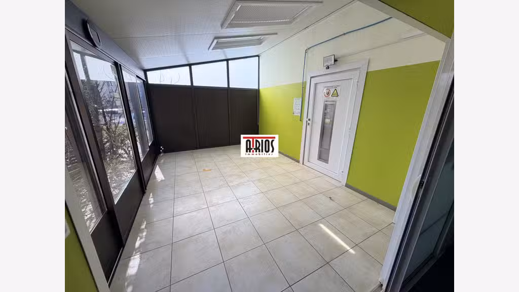 A louer bureaux de 280m² en zi de la Garde