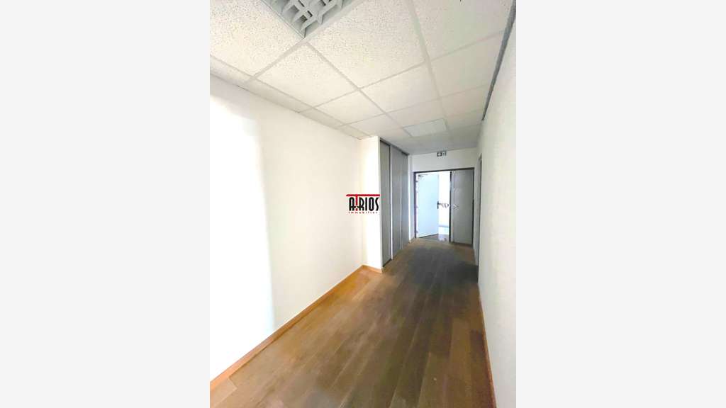A louer bureaux de 140m² en zi de la Garde