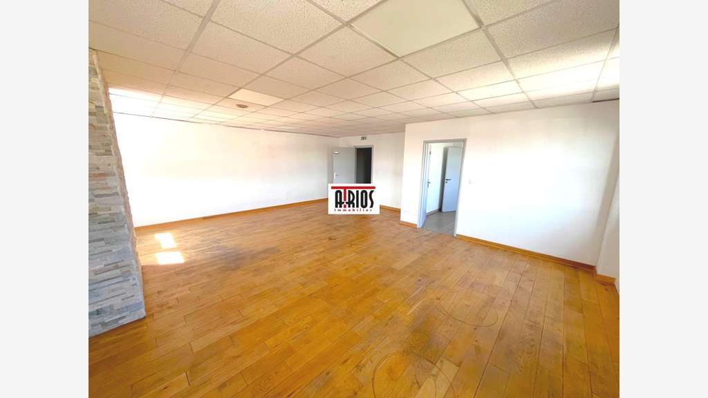 A louer bureaux de 140m² en zi de la Garde