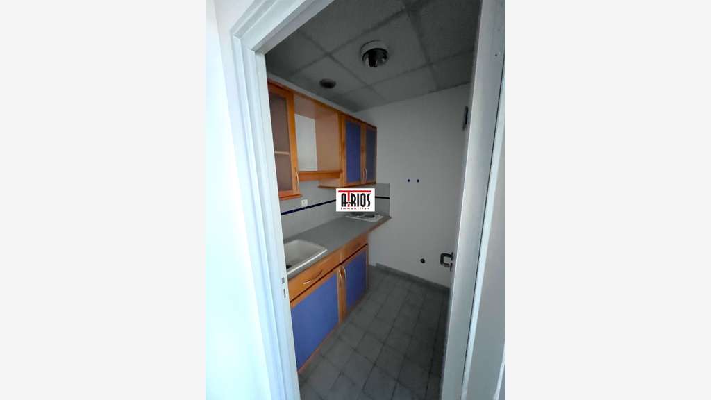 A louer bureaux de 140m² en zi de la Garde