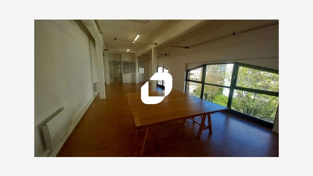 A louer Bureaux 118m² La madeleine