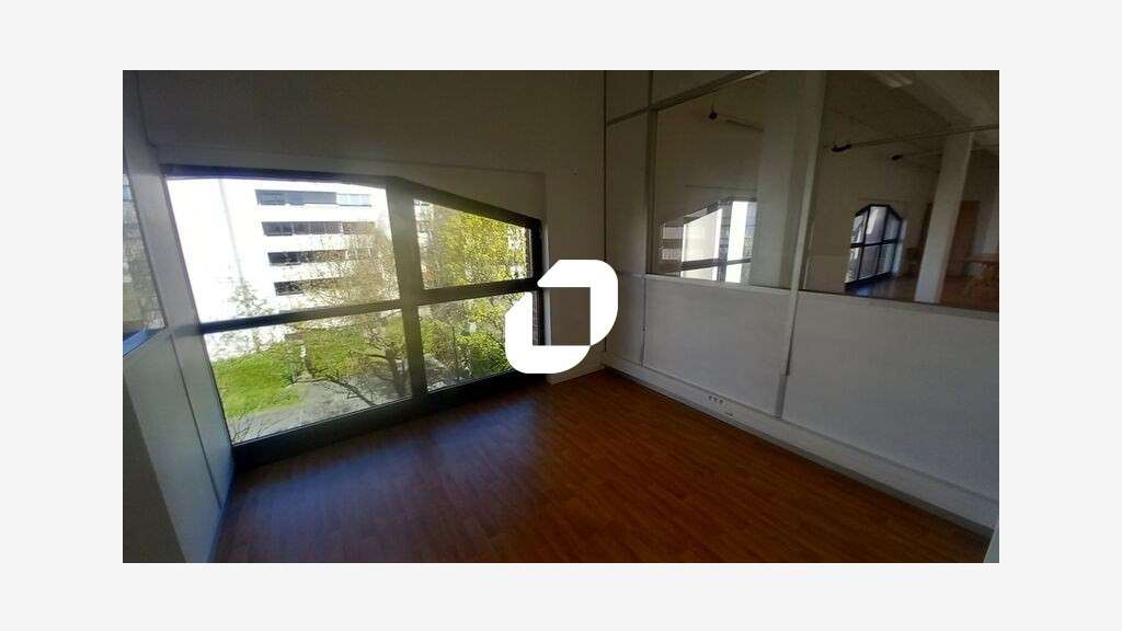 A louer Bureaux 118m² La madeleine