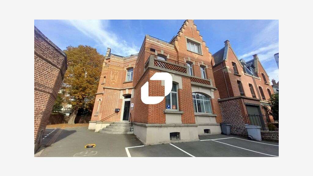 A louer Bureaux 570m² La madeleine