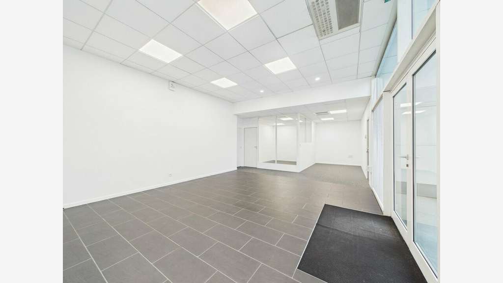 Bureaux - parking - La Motte Servolex-Proche VRU