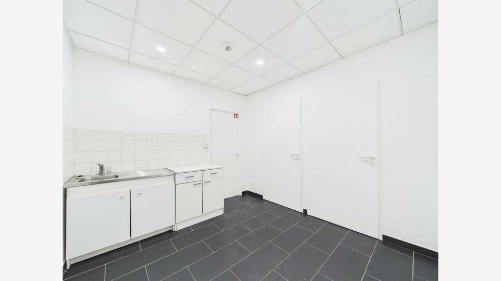 Bureaux - parking - La Motte Servolex-Proche VRU