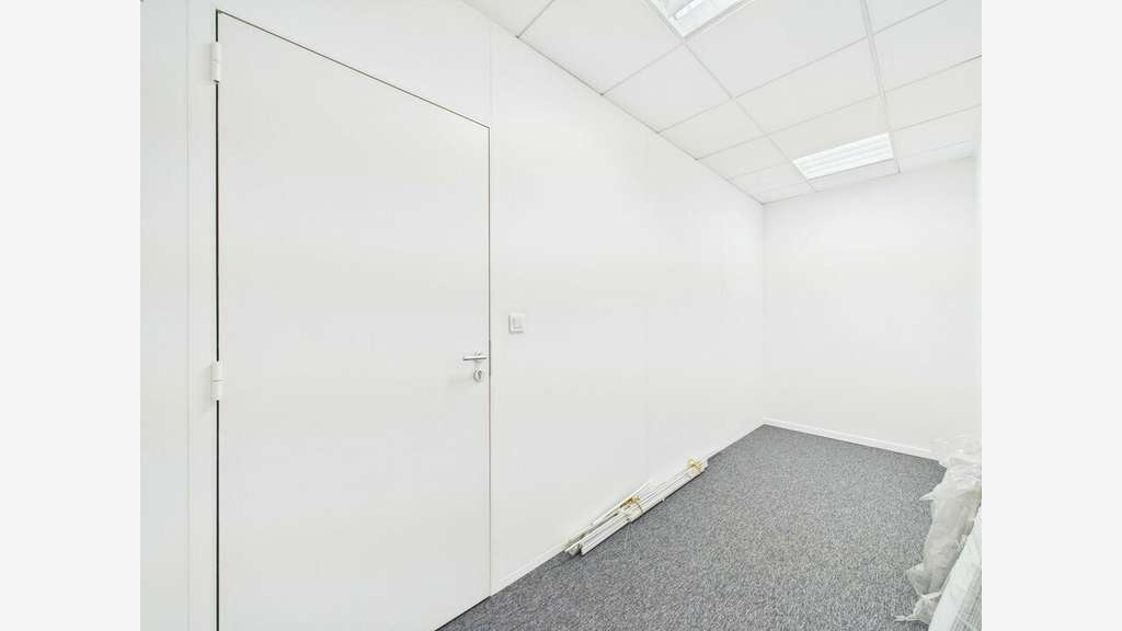 Bureaux - parking - La Motte Servolex-Proche VRU