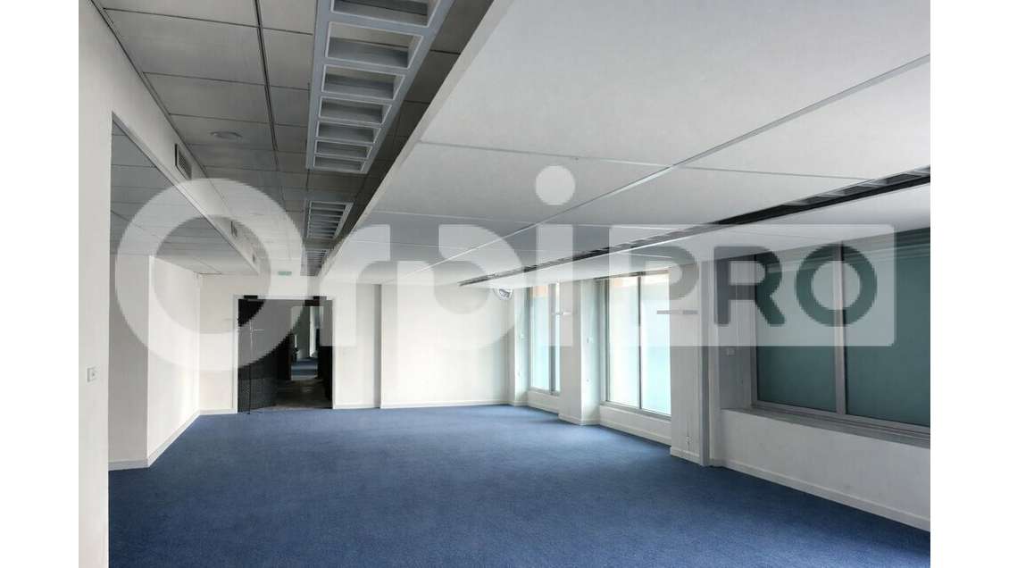 Immeuble tertiaire 380m² à louer à La Rochelle